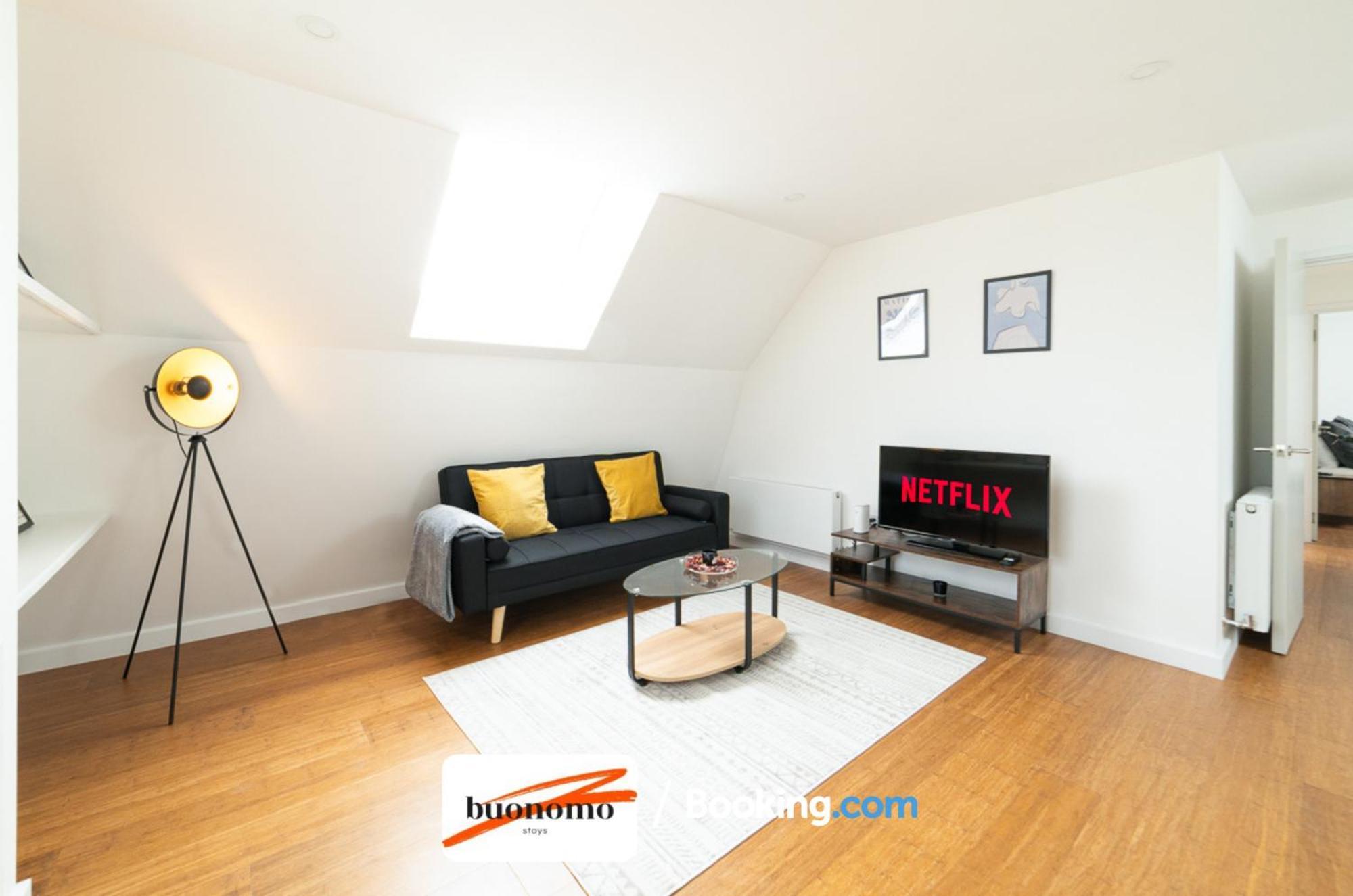Two Bedroom Apartment At Buonomo Stays Short Lets & Serviced Accommodation London Exteriör bild