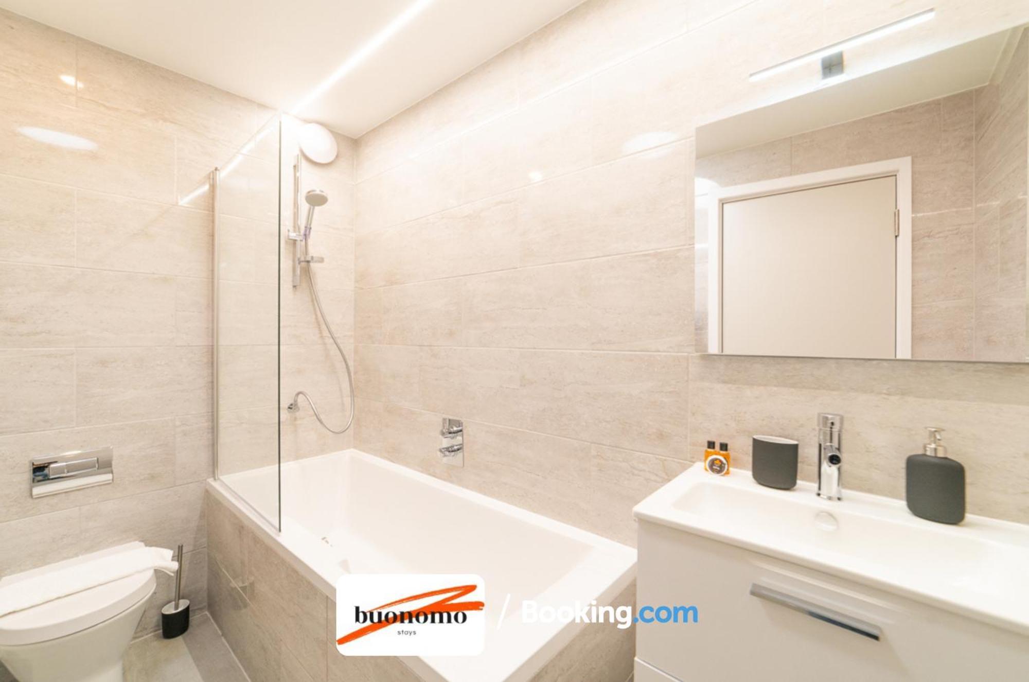 Two Bedroom Apartment At Buonomo Stays Short Lets & Serviced Accommodation London Exteriör bild