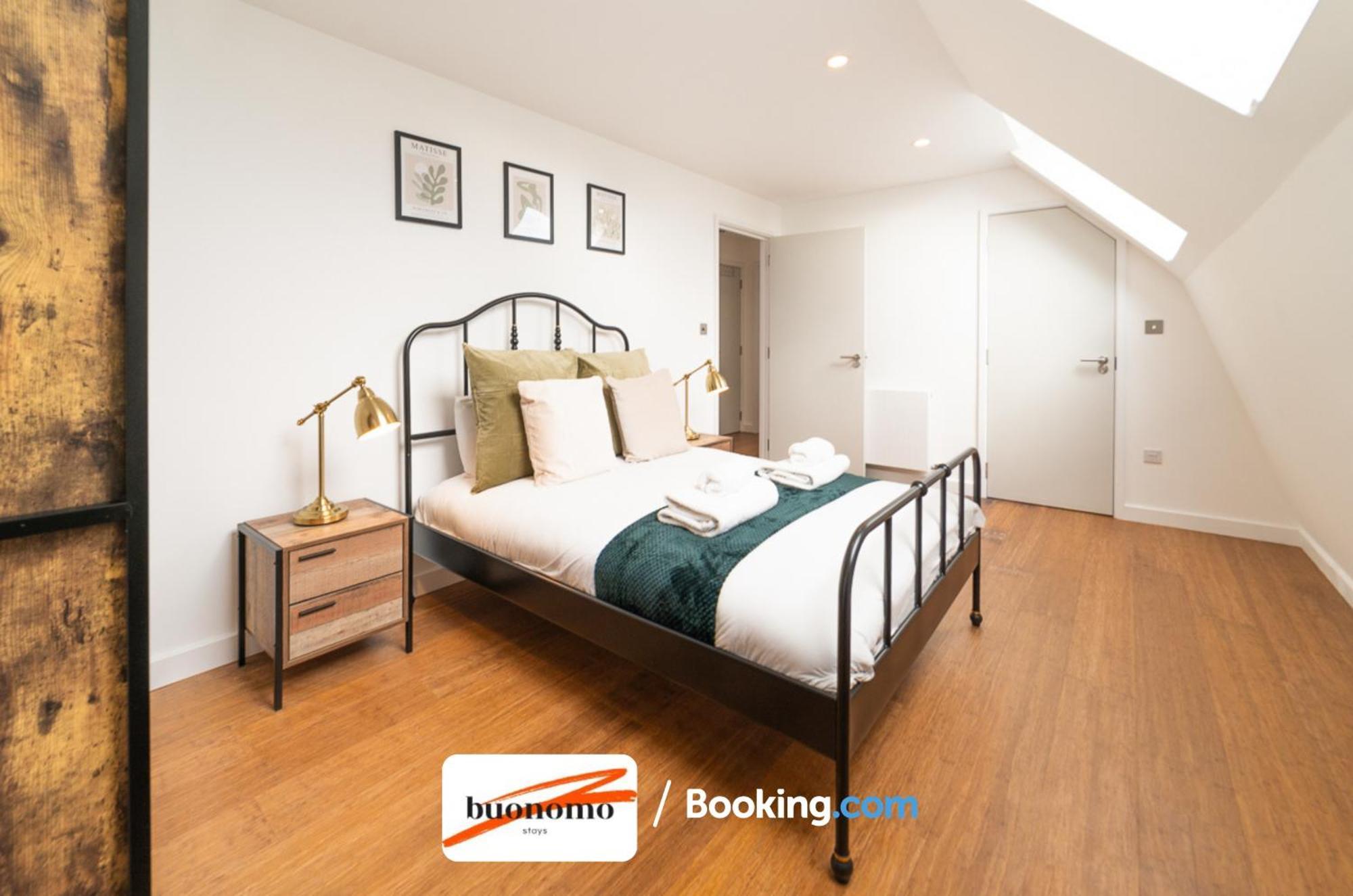 Two Bedroom Apartment At Buonomo Stays Short Lets & Serviced Accommodation London Exteriör bild