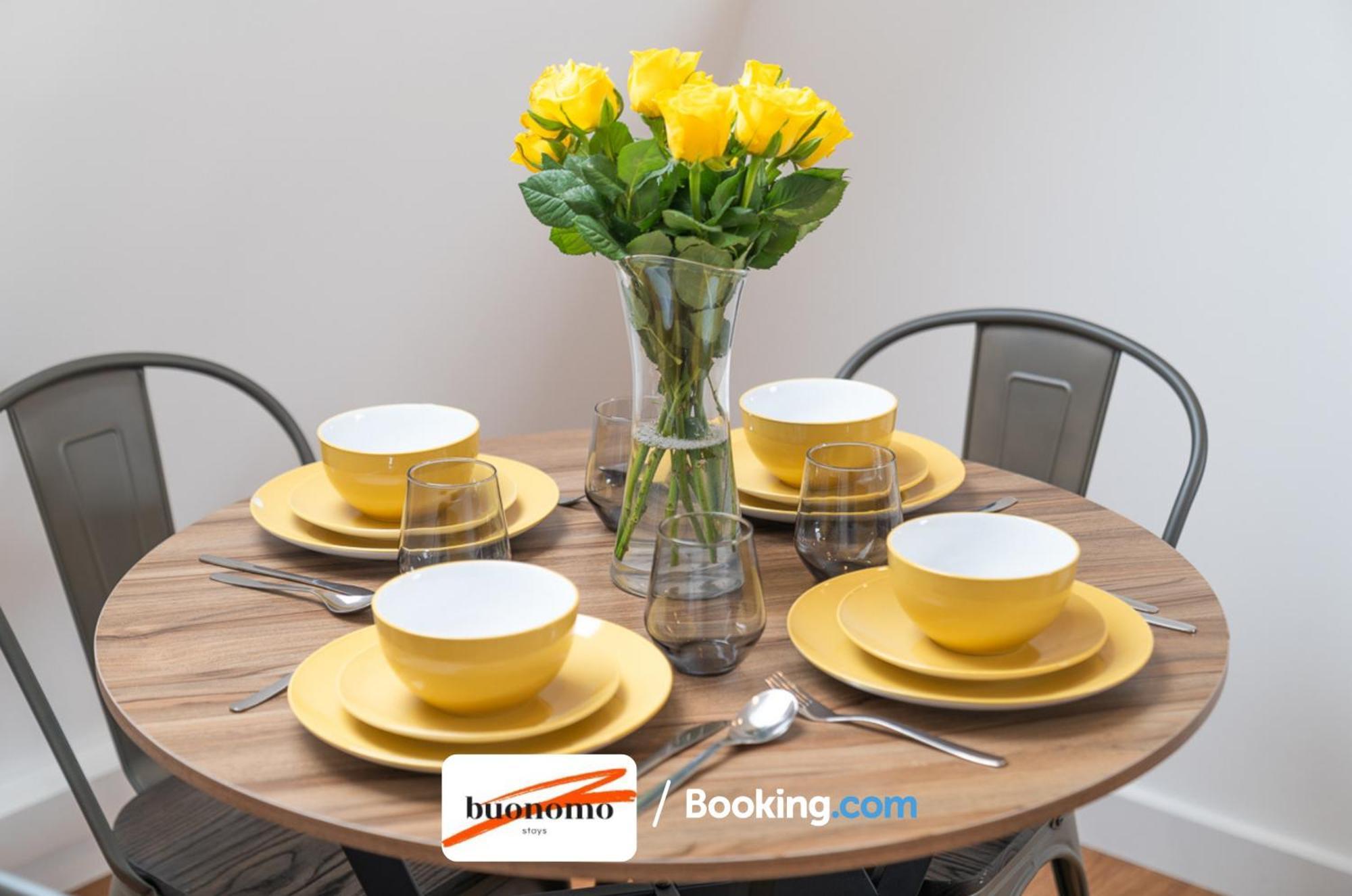 Two Bedroom Apartment At Buonomo Stays Short Lets & Serviced Accommodation London Exteriör bild